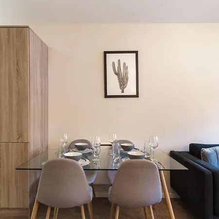 Spacious 2 Bed In Centre * Manchester