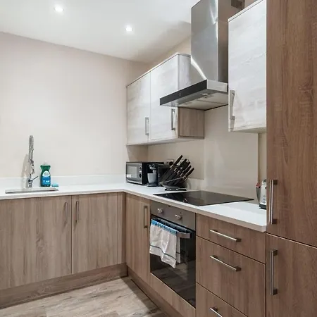 Spacious 2 Bed In Centre