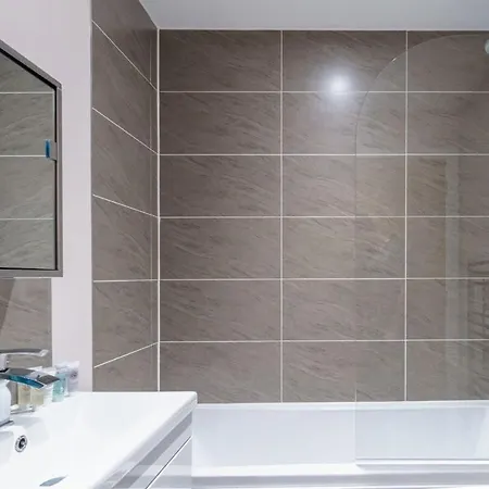 Bright 1 Bed Flat - Sleeps 3 Appartement *