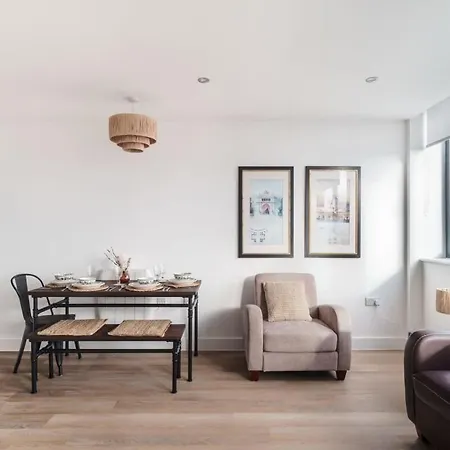 Zeni, Alexandra Rise Fab 1br Flat Апартаменты