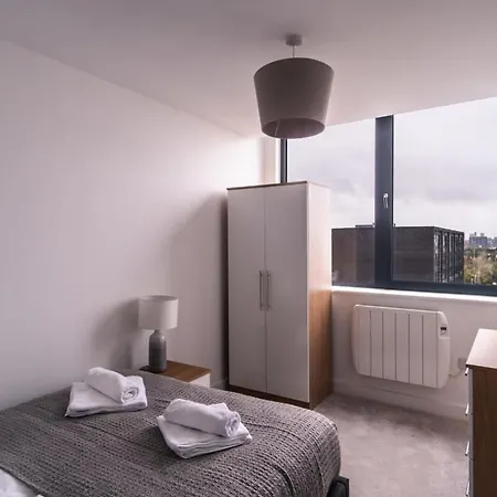 Zeni, Alexandra Rise Cosy 1 Bed Manchester