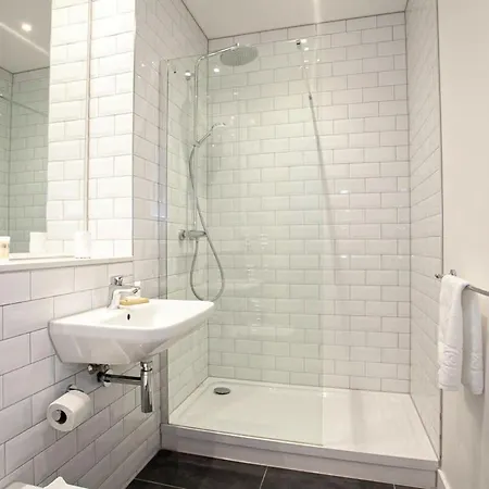 Stunning 1 Bed Flat 5min Walk To Victoria Station * Manchester