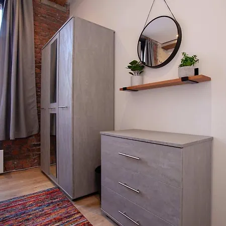 Stunning 1 Bed Flat 5min Walk To Victoria Station *