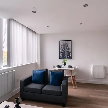 Zeni, Alexandra Rise Chic 1br Flat Mánchester