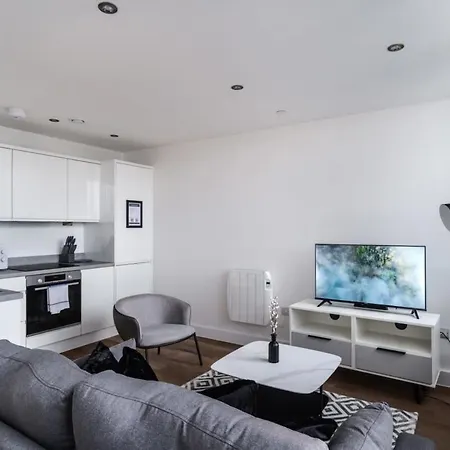 Zeni, Alexandra Rise Bright 1 Bed Apartment