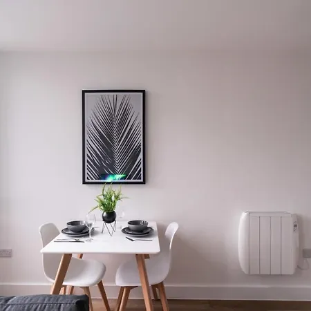 Apartamento Zeni, Alexandra Rise Chic 1br Flat