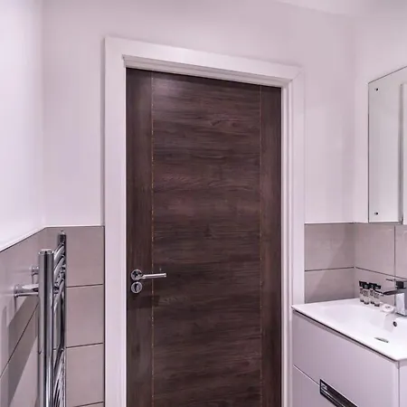 Apartman Zeni, Alexandra Rise Fab Manchester