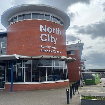 Charming 2-bedroom In * Mánchester