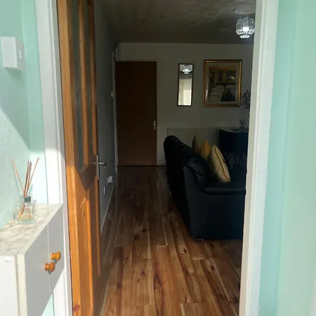 Charming 2-bedroom In Manchester