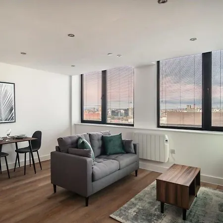 Zeni, Alexandra Rise Modern 1 Bed Apartment *