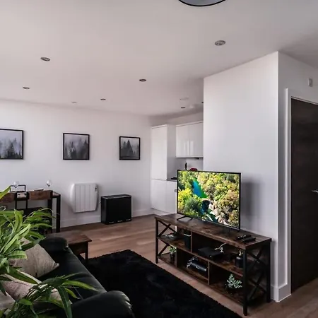 Stayzeni, Alexandra Rise Cosy 1br Flat *