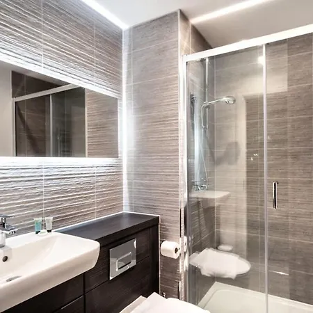 Stunning 2 Bed In *