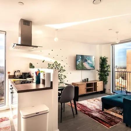 Spacious & Modern 1 Bed *