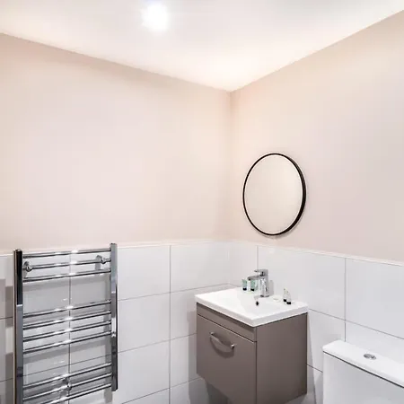 Modern & Spacious 2 Bed In Manchester