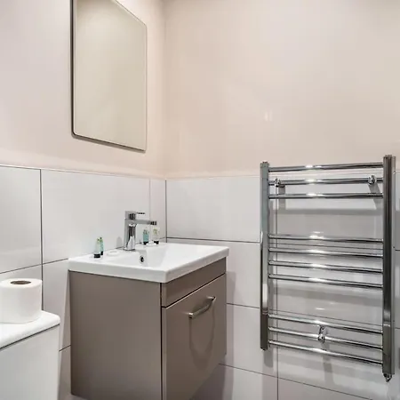 Modern & Bright 2 Bed In Manchester