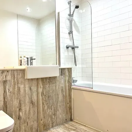 アパート Lovely 2 Bedroom In *