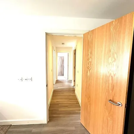 Luxury Central With Secure Parking * Манчестер
