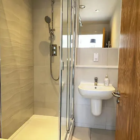 Luxury Central With Secure Parking Apartmán *