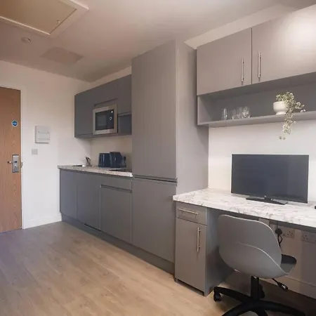 Homely Studio: Old Trafford * مانشستر