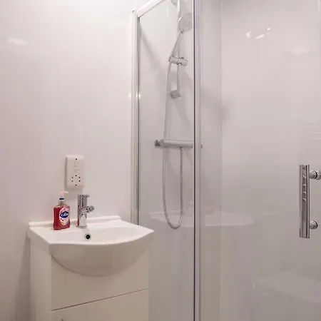 One Bedroom Studio: Old Trafford