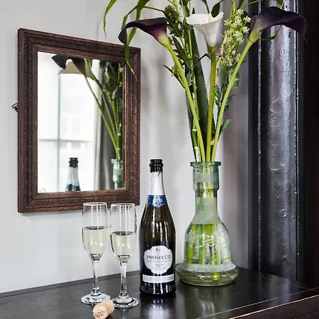 Lushpads מנצ'סטר