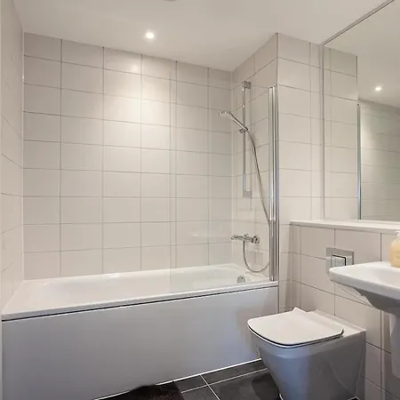Apartment Spacious 2 Bed In Manchester
