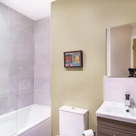 Apartment Fantastic 2 Bedroom Manchester