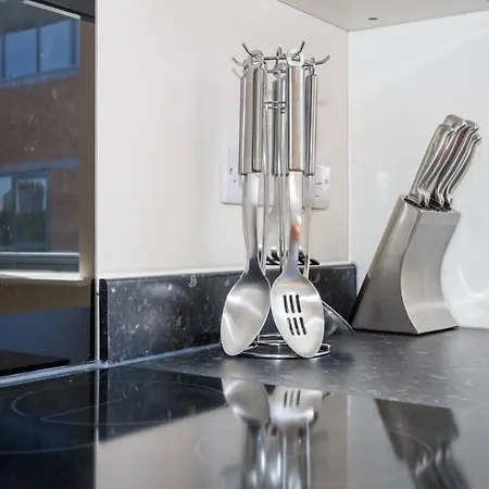 Fantastic 1 Bedroom Apartment