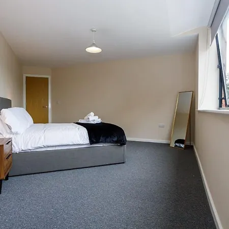 Stylish And Bright 2 Bedroom 아파트 맨체스터