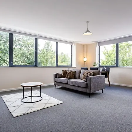 Stylish And Bright 2 Bedroom מנצ'סטר