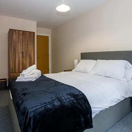 Stylish And Bright 2 Bedroom 아파트