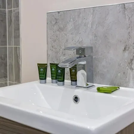 Stylish And Bright 2 Bedroom מנצ'סטר