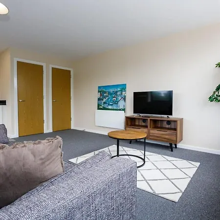 דירה Stylish And Bright 2 Bedroom *