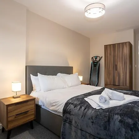 Lovely 2 Bedroom Modern * Manchester