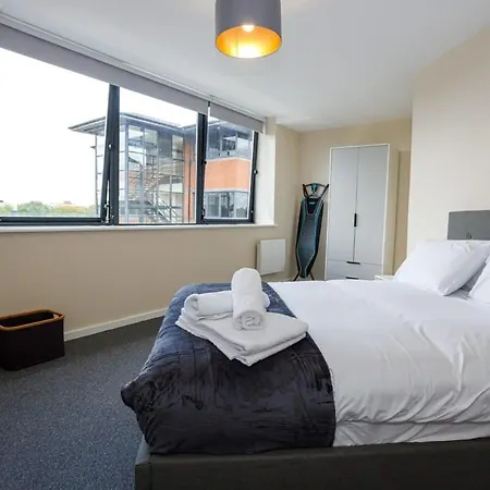 Fantastic Modern 2 Bedroom Apartment, Lejlighed