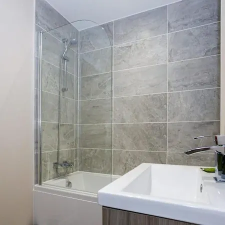 Apartment Modern 2 Bedroom Manchester