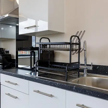 Fantastic Modern 2 Bedroom Apartment, * Manchester