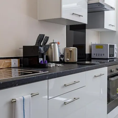 Stylish And Modern 1 Bedroom
