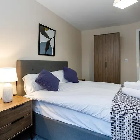 Stylish And Modern 1 Bedroom