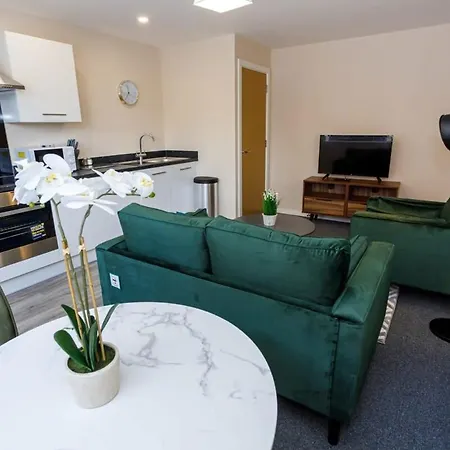 Modern 1 Bedroom Apartment, Apartment *