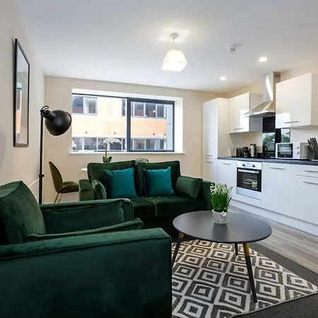 Modern 1 Bedroom Apartment, Apartment