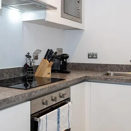 Smart 1 Bedroom In Salford Appartement Manchester