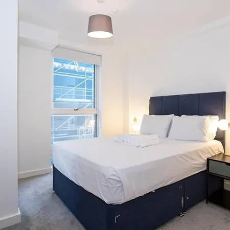 Smart 1 Bedroom In Salford