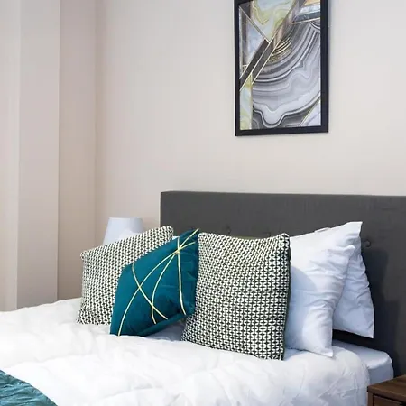 Apartment Contemporary 2 Bed Salford