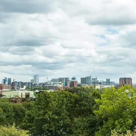 Contemporary 2 Bed Salford Manchester