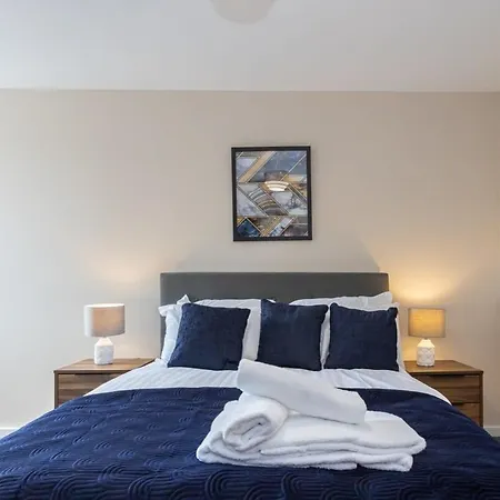 Modern & Bright 1 Bedroom Salford * Manchester