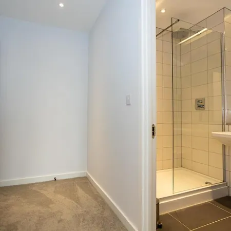 Apartment Stunning 2 Bedroom