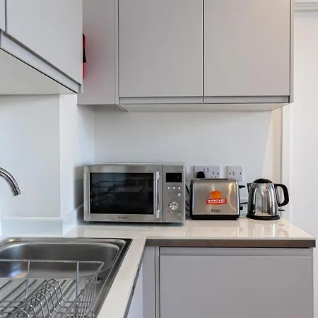 Apartamento Superb 2bed 2bath 5min Walk To Victoria Station *