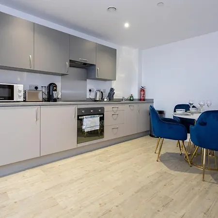 Modern 2 Bed Salford Stunning Views