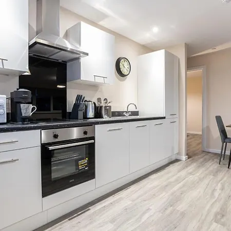 2 Bedroom Modern In Manchester